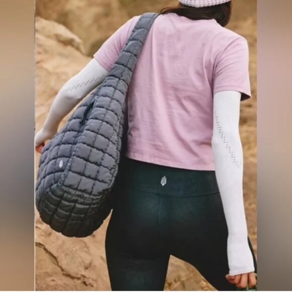 Free People NWT Movement Quilted Carryall Crossbody Shoulder Bag Grey Color - Picture 2 of 6